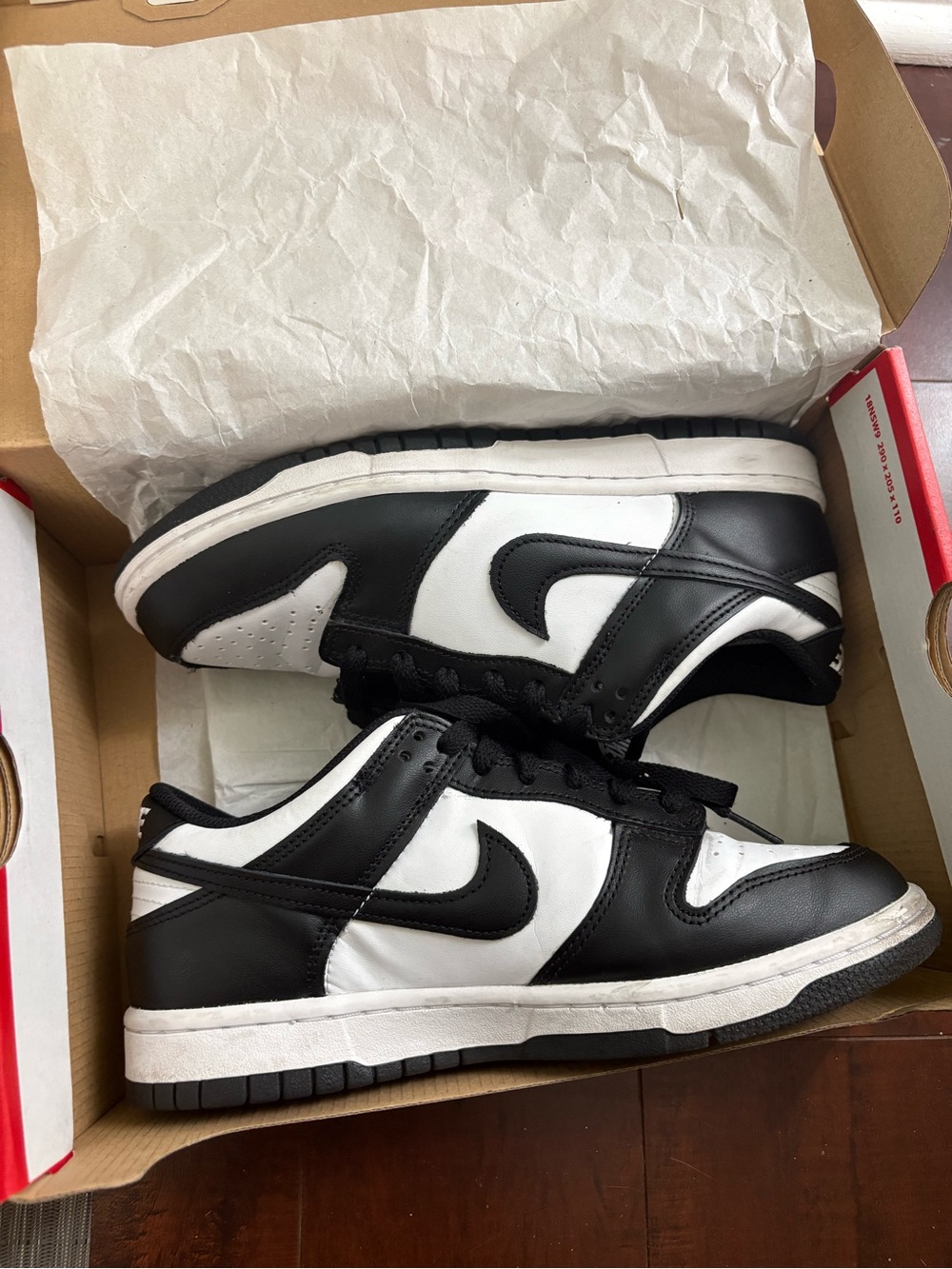 Nike Dunks Low (GS) - Picture 9 of 9